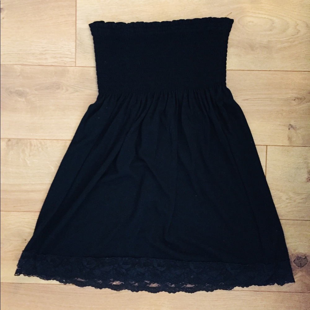 Mini dress or s/m top. Black
